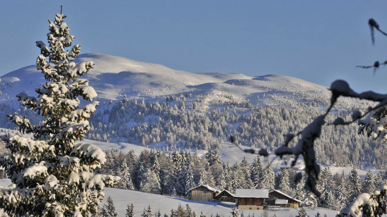 Dettaglio del paesaggio innevato nei dintorni di Valles